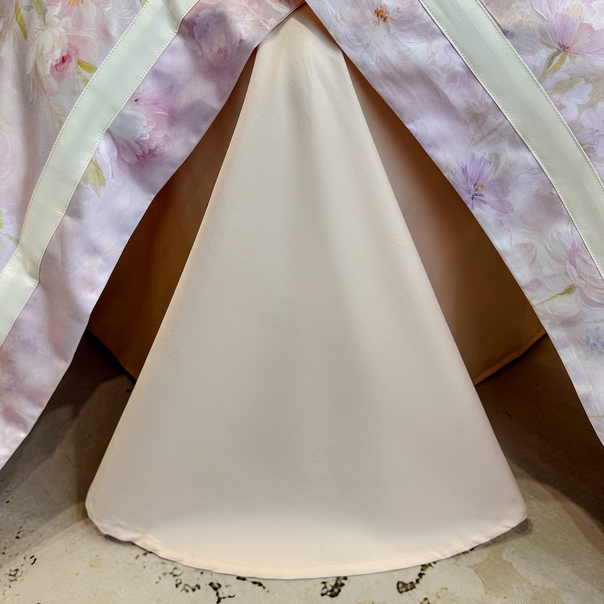 91家纺网 家纺一手货源 找家纺 欣宜家纺 2026新款50x50s纯棉全棉埃及长绒棉刺绣绣花床上四件套【含高端礼盒】-绽缦 绽缦-轻奢粉