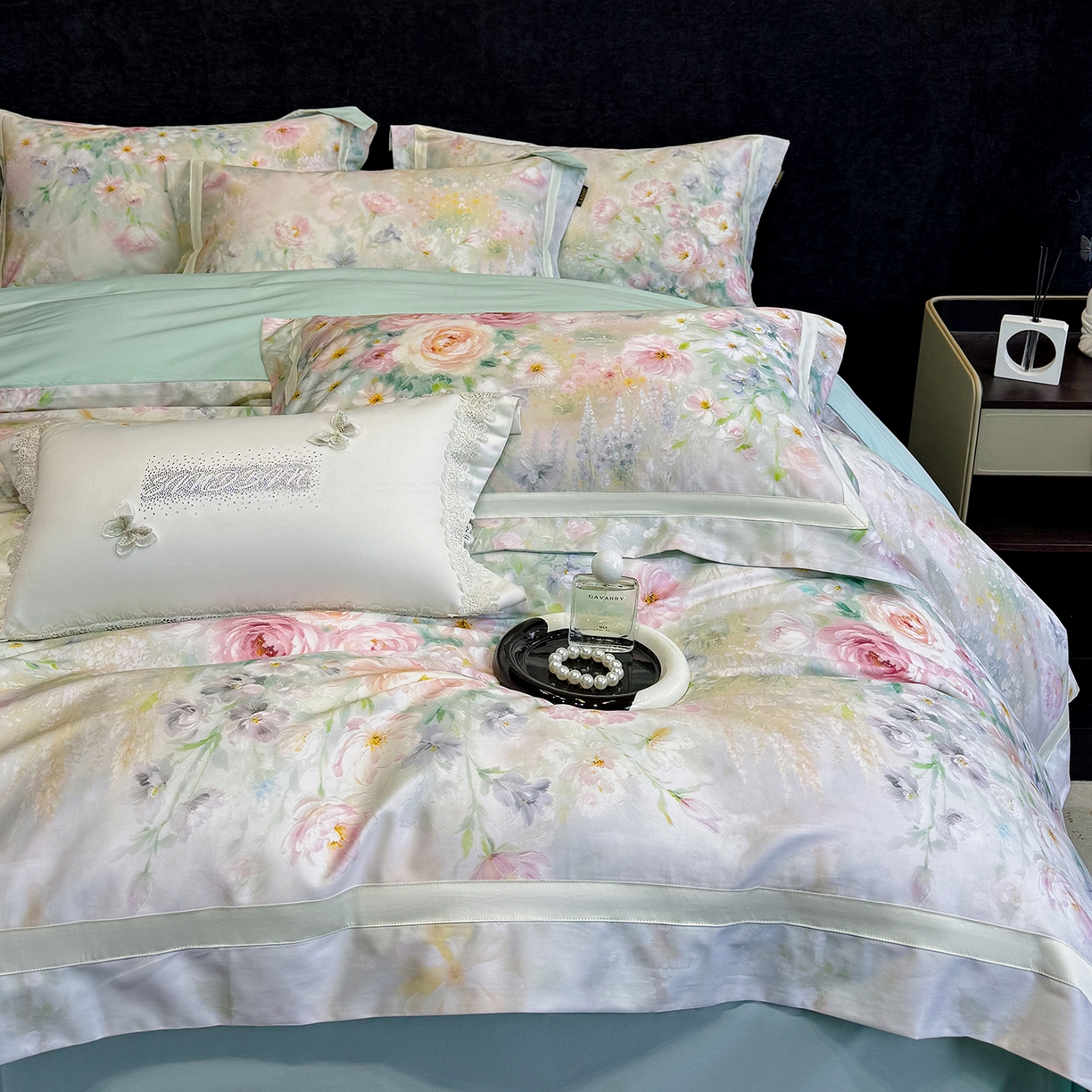 91家纺网 家纺一手货源 找家纺 （总）欣宜家纺 2026新款50x50s纯棉全棉埃及长绒棉刺绣绣花床上四件套【含高端礼盒】-绽缦