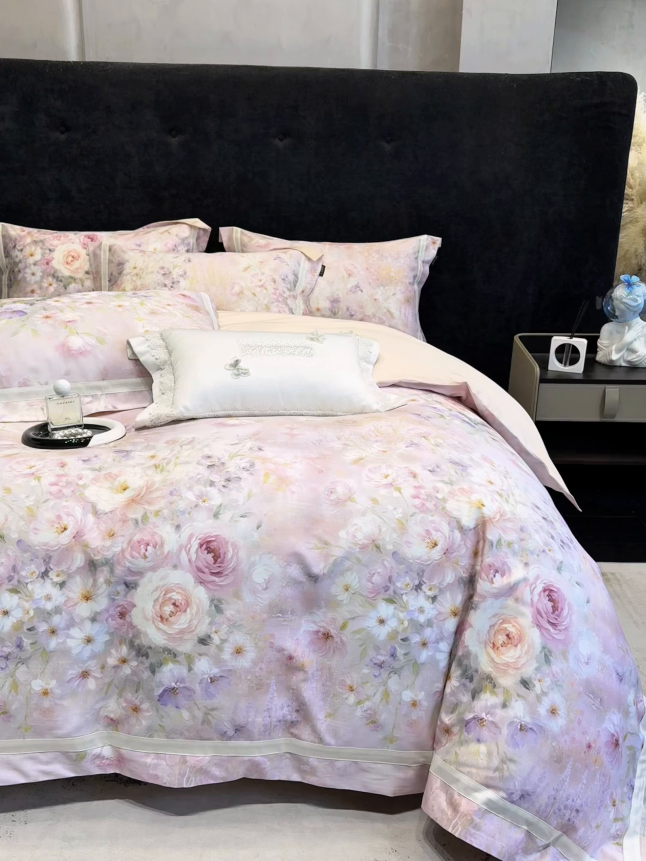 91家纺网 家纺一手货源 找家纺 欣宜家纺 2026新款50x50s纯棉全棉埃及长绒棉刺绣绣花床上四件套【含高端礼盒】-绽缦 绽缦-轻奢粉