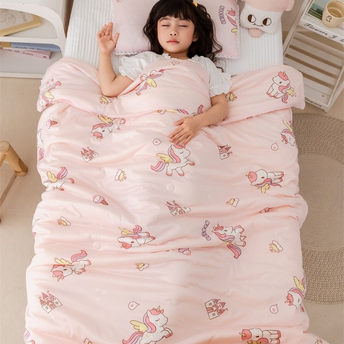 91家纺网 家纺一手货源 找家纺 2026新款A类针织棉被芯夏凉被春秋被冬被儿童学生成人冬被加厚被子大豆被四季款—儿童图 粉色独角兽