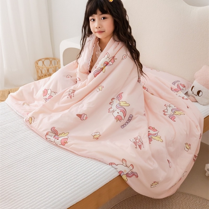 91家纺网 家纺一手货源 找家纺 2026新款A类针织棉被芯夏凉被春秋被冬被儿童学生成人冬被加厚被子大豆被四季款—儿童图 粉色独角兽