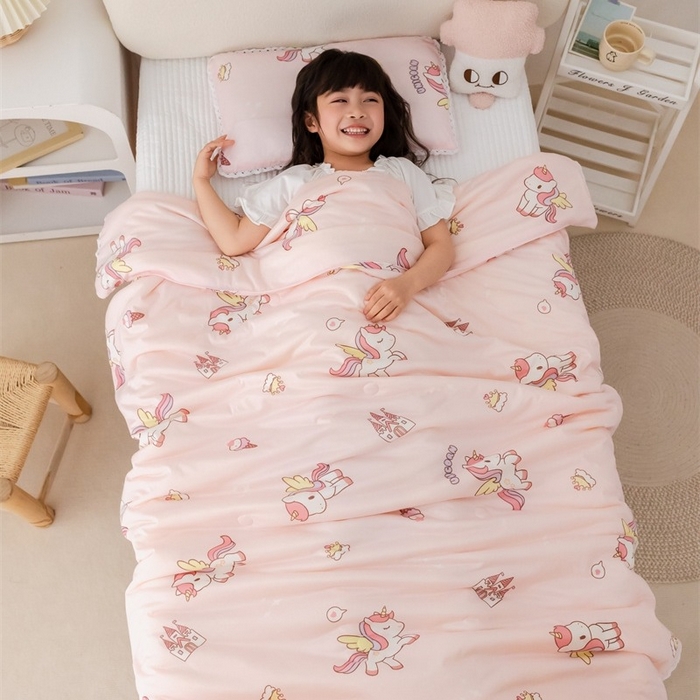 91家纺网 家纺一手货源 找家纺 2026新款A类针织棉被芯夏凉被春秋被冬被儿童学生成人冬被加厚被子大豆被四季款—儿童图 粉色独角兽