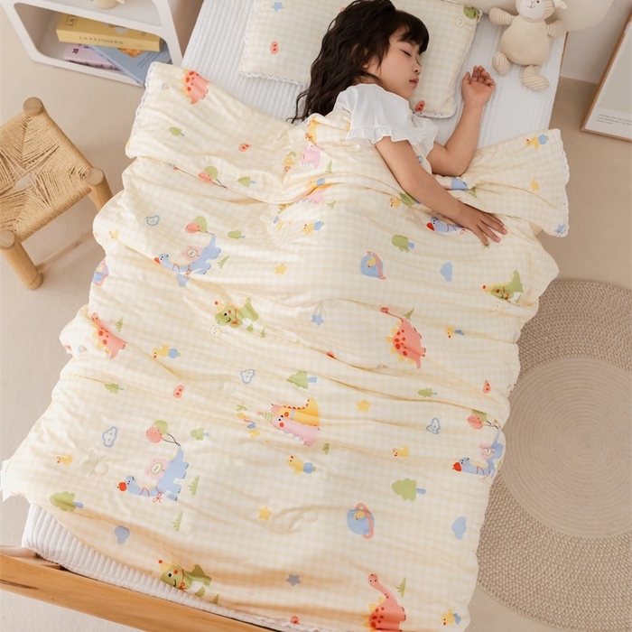 91家纺网 家纺一手货源 找家纺 2026新款A类针织棉被芯夏凉被春秋被冬被儿童学生成人冬被加厚被子大豆被四季款—儿童图 格子恐龙