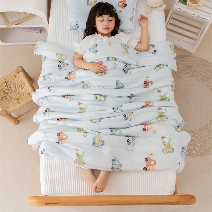 91家纺网 家纺一手货源 找家纺 2026新款A类针织棉被芯夏凉被春秋被冬被儿童学生成人冬被加厚被子大豆被四季款—儿童图 汽车总动员