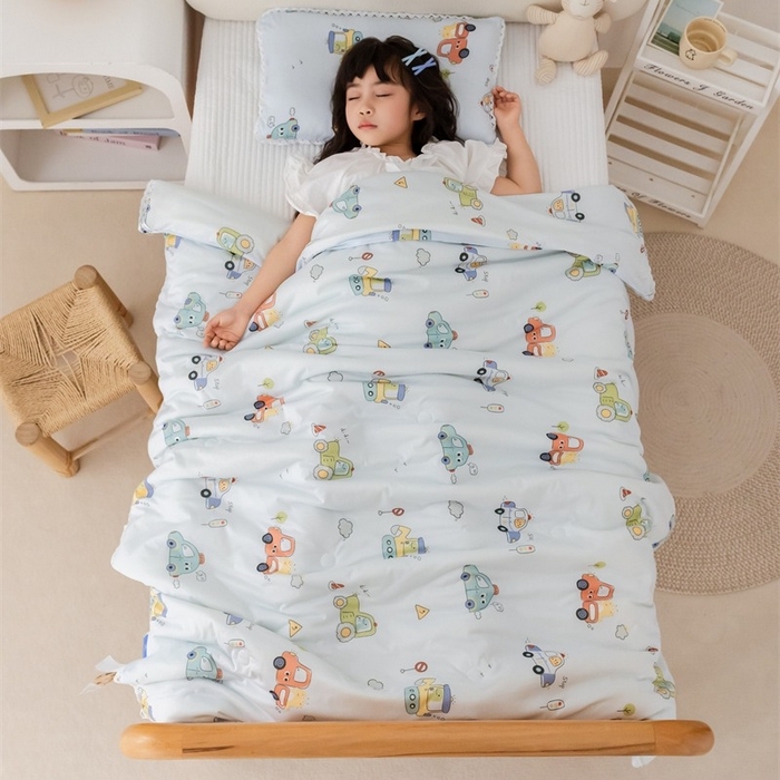 91家纺网 家纺一手货源 找家纺 2026新款A类针织棉被芯夏凉被春秋被冬被儿童学生成人冬被加厚被子大豆被四季款—儿童图 汽车总动员