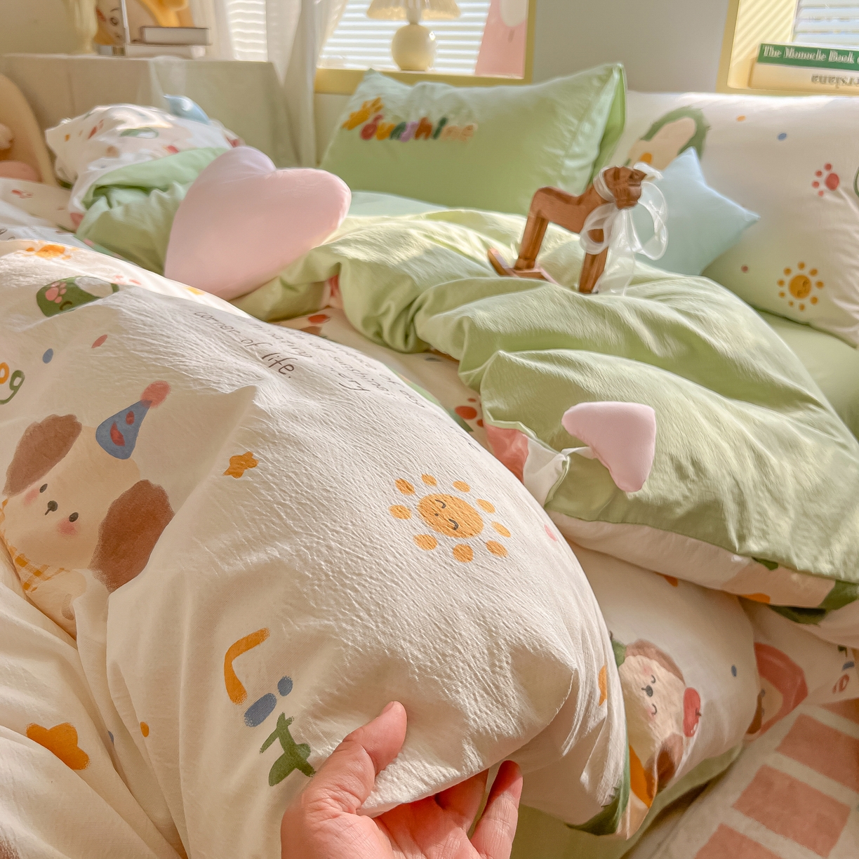 91家纺网 家纺一手货源 找家纺 子钦家纺 2026春夏新款提花泡芙棉可爱小清新手工爱心小星星系列床单床笠四件套-流星花园 流行花园-趴趴狗