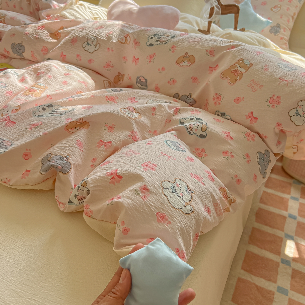 91家纺网 家纺一手货源 找家纺 子钦家纺 2026春夏新款提花泡芙棉可爱小清新手工爱心小星星系列床单床笠四件套-流星花园 流星花园-暖暖