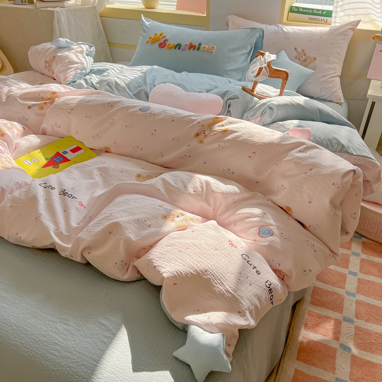 91家纺网 家纺一手货源 找家纺 子钦家纺 2026春夏新款提花泡芙棉可爱小清新手工爱心小星星系列床单床笠四件套-流星花园 流星花园-生日熊