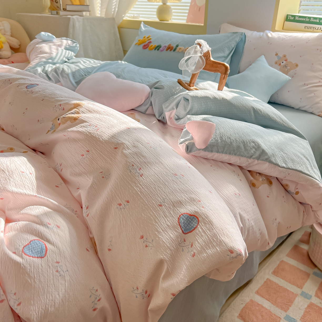 91家纺网 家纺一手货源 找家纺 子钦家纺 2026春夏新款提花泡芙棉可爱小清新手工爱心小星星系列床单床笠四件套-流星花园 流星花园-生日熊