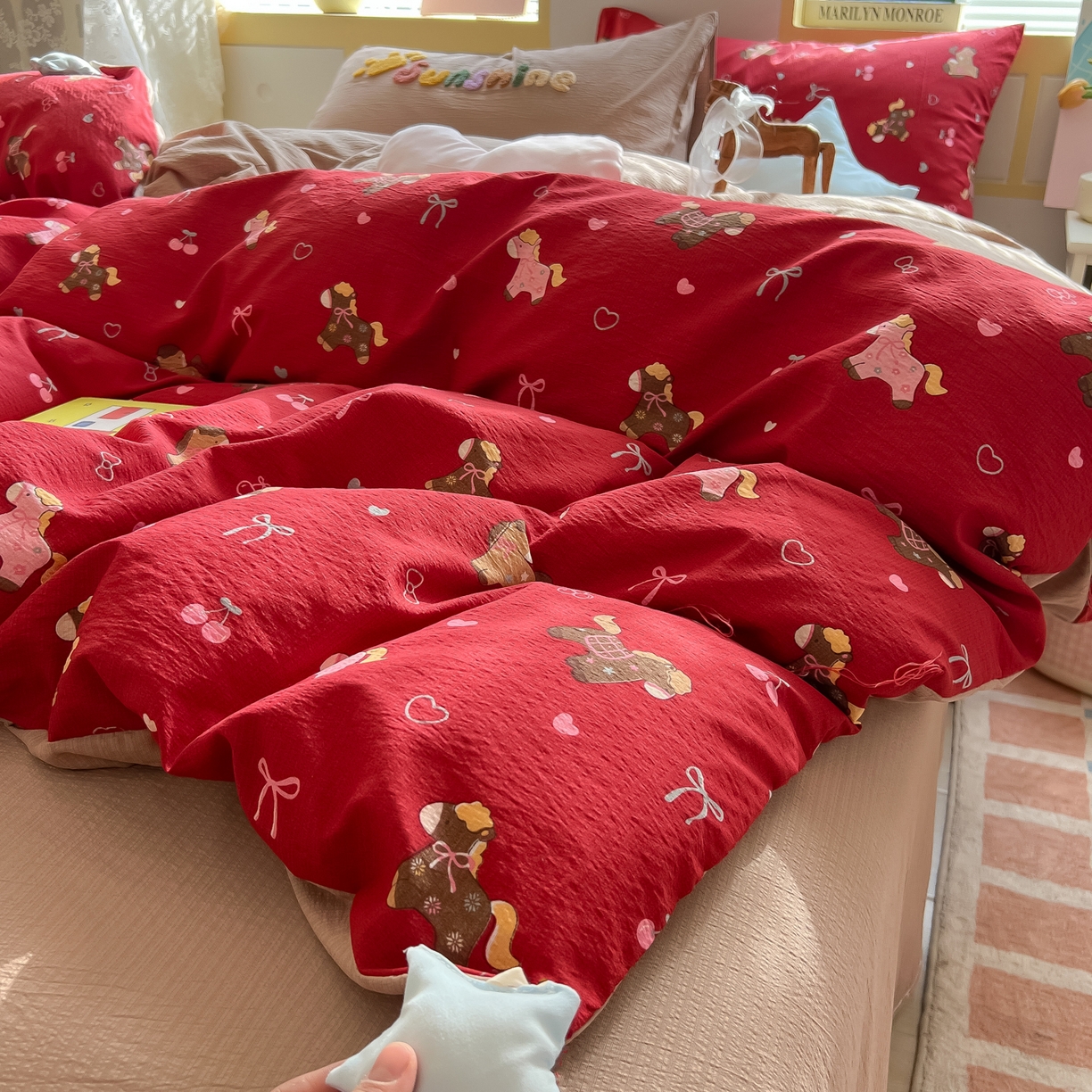 91家纺网 家纺一手货源 找家纺 子钦家纺 2026春夏新款提花泡芙棉可爱小清新手工爱心小星星系列床单床笠四件套-流星花园 流星花园-马年大发