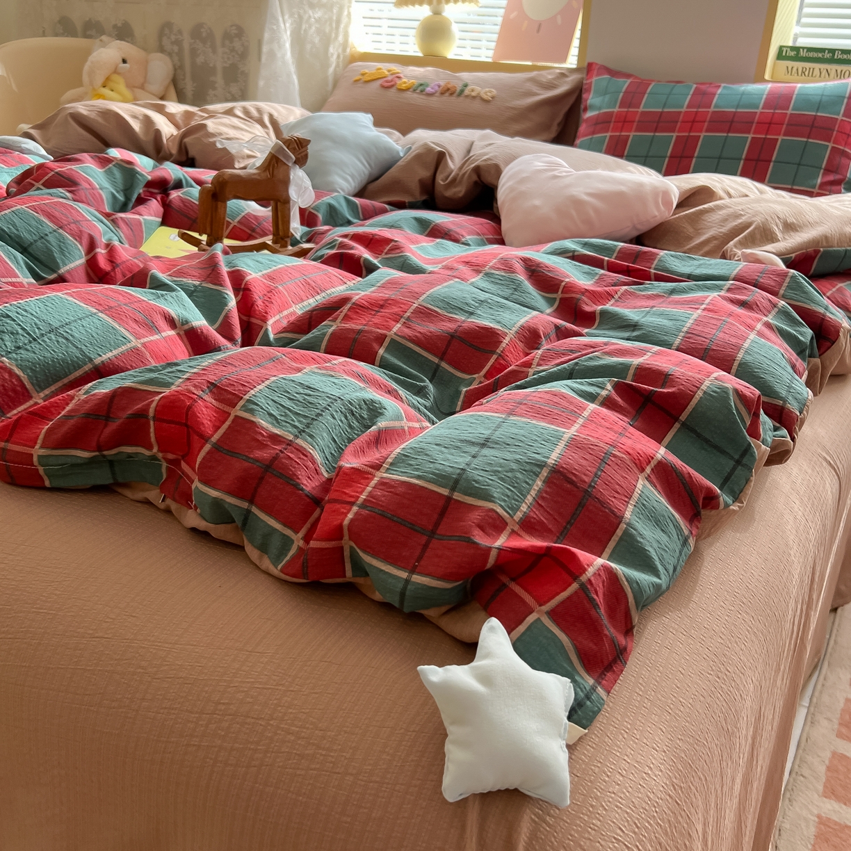 91家纺网 家纺一手货源 找家纺 子钦家纺 2026春夏新款提花泡芙棉可爱小清新手工爱心小星星系列床单床笠四件套-流星花园 流星花园-苏格兰格