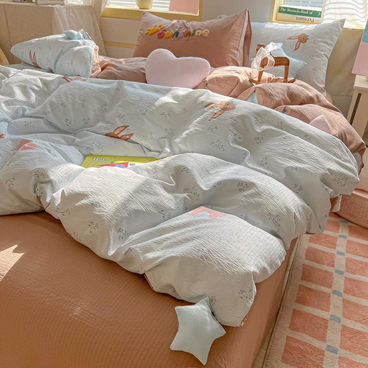 91家纺网 家纺一手货源 找家纺 子钦家纺 2026春夏新款提花泡芙棉可爱小清新手工爱心小星星系列床单床笠四件套-流星花园 流星花园-碎花兔兔