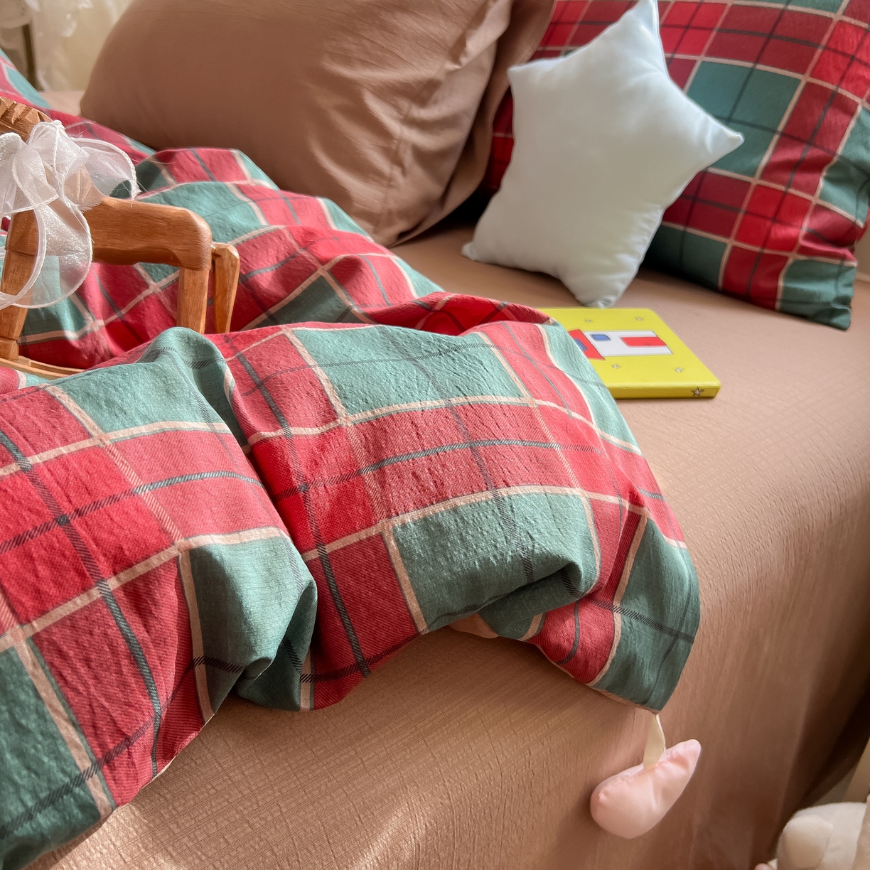 91家纺网 家纺一手货源 找家纺 子钦家纺 2026春夏新款提花泡芙棉可爱小清新手工爱心小星星系列床单床笠四件套-流星花园 流星花园-苏格兰格