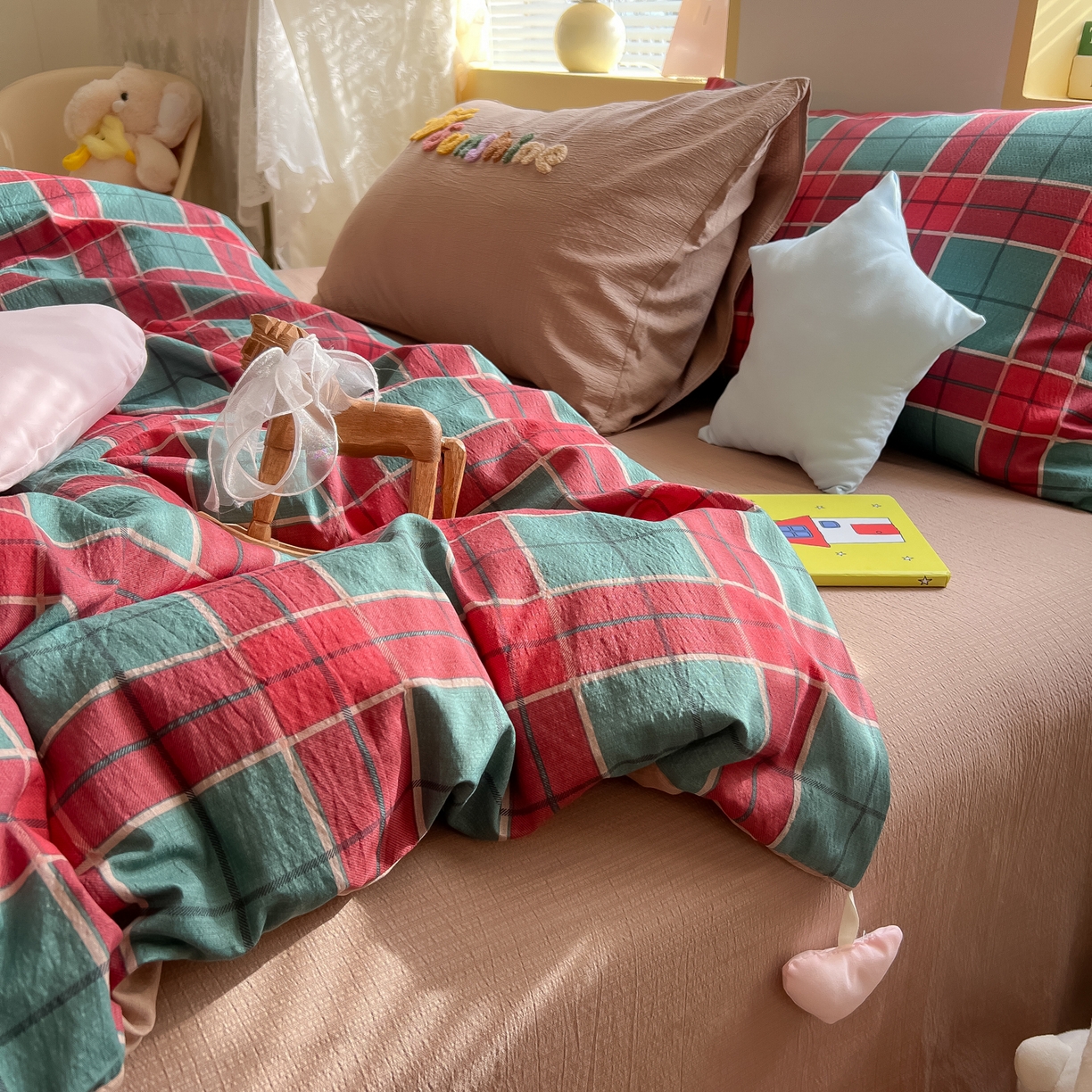 91家纺网 家纺一手货源 找家纺 子钦家纺 2026春夏新款提花泡芙棉可爱小清新手工爱心小星星系列床单床笠四件套-流星花园 流星花园-苏格兰格