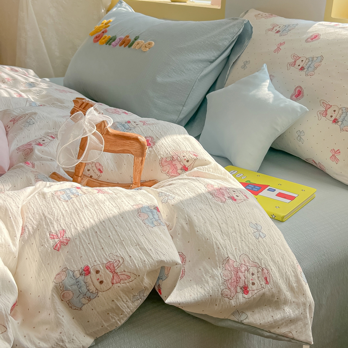 91家纺网 家纺一手货源 找家纺 子钦家纺 2026春夏新款提花泡芙棉可爱小清新手工爱心小星星系列床单床笠四件套-流星花园 流星花园-洛丽塔