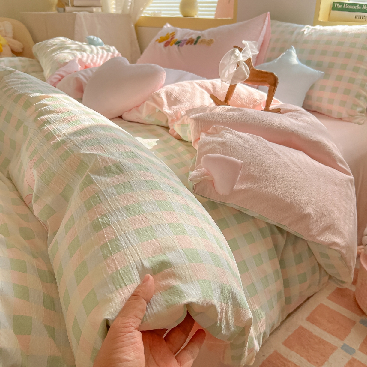 91家纺网 家纺一手货源 找家纺 子钦家纺 2026春夏新款提花泡芙棉可爱小清新手工爱心小星星系列床单床笠四件套-流星花园 流星花园-蝴蝶结格子