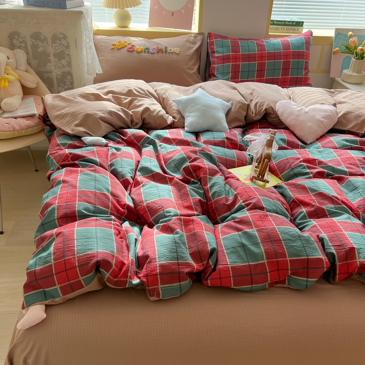 91家纺网 家纺一手货源 找家纺 子钦家纺 2026春夏新款提花泡芙棉可爱小清新手工爱心小星星系列床单床笠四件套-流星花园 流星花园-苏格兰格