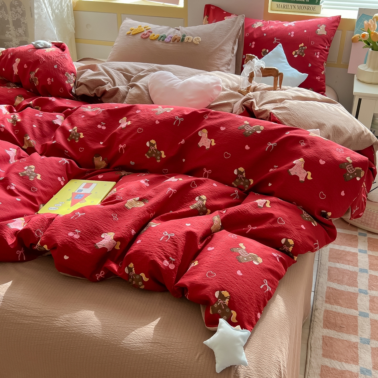 91家纺网 家纺一手货源 找家纺 子钦家纺 2026春夏新款提花泡芙棉可爱小清新手工爱心小星星系列床单床笠四件套-流星花园 流星花园-马年大发