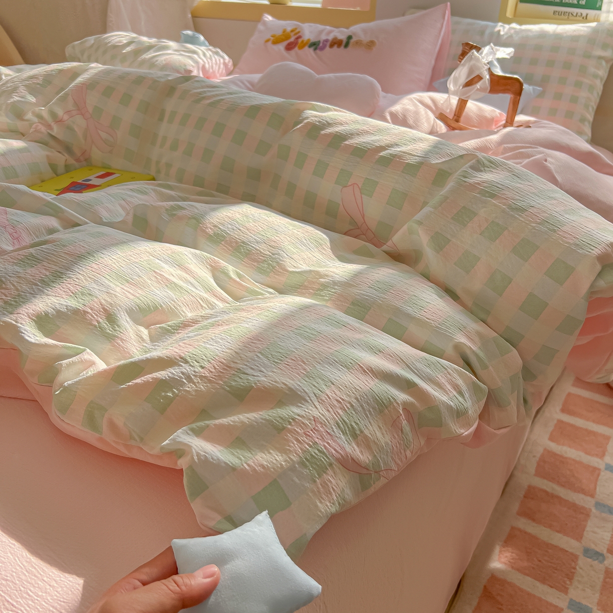 91家纺网 家纺一手货源 找家纺 子钦家纺 2026春夏新款提花泡芙棉可爱小清新手工爱心小星星系列床单床笠四件套-流星花园 流星花园-蝴蝶结格子