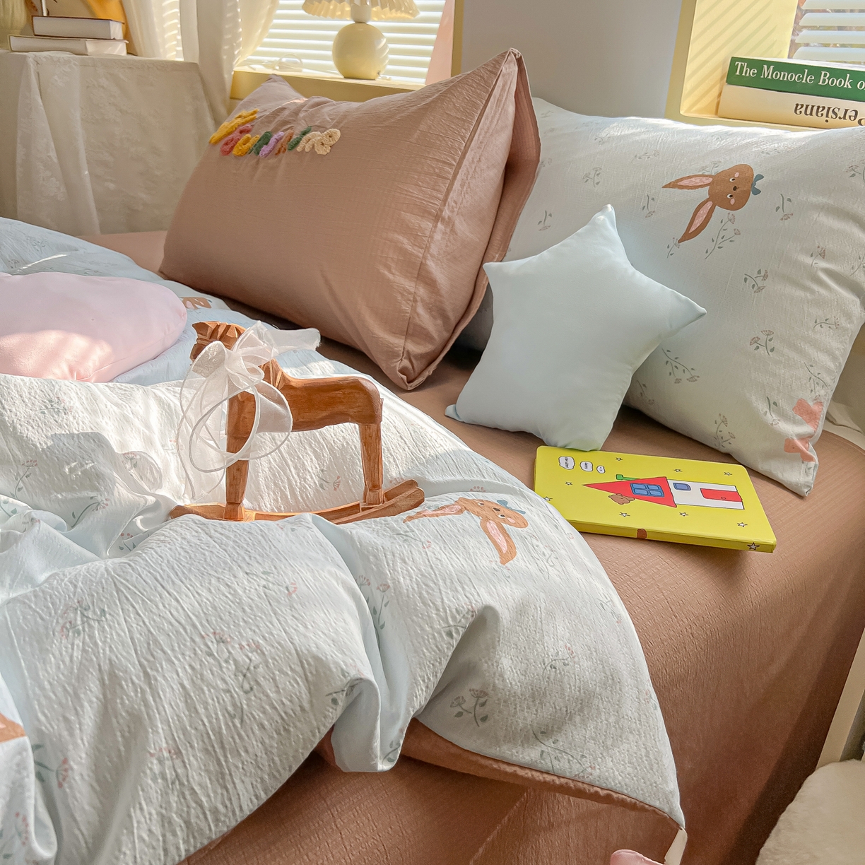 91家纺网 家纺一手货源 找家纺 子钦家纺 2026春夏新款提花泡芙棉可爱小清新手工爱心小星星系列床单床笠四件套-流星花园 流星花园-碎花兔兔