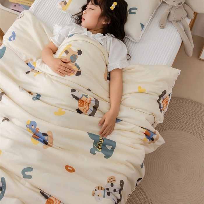 91家纺网 家纺一手货源 找家纺 2026新款A类针织棉被芯夏凉被春秋被冬被儿童学生成人冬被加厚被子大豆被四季款—儿童图 小木马