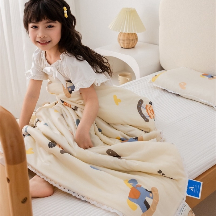 91家纺网 家纺一手货源 找家纺 2026新款A类针织棉被芯夏凉被春秋被冬被儿童学生成人冬被加厚被子大豆被四季款—儿童图 小木马