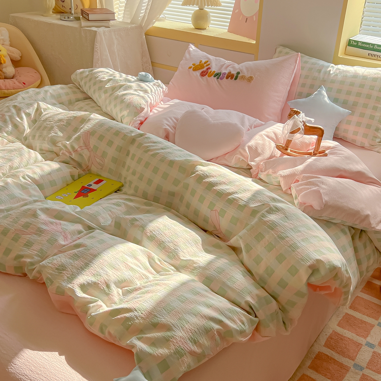 91家纺网 家纺一手货源 找家纺 子钦家纺 2026春夏新款提花泡芙棉可爱小清新手工爱心小星星系列床单床笠四件套-流星花园 流星花园-蝴蝶结格子