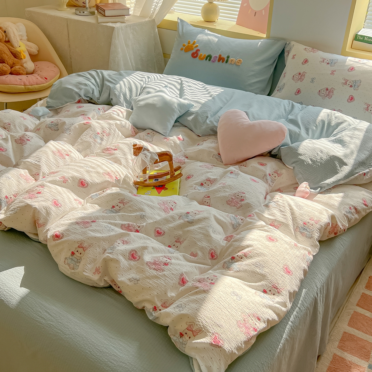 91家纺网 家纺一手货源 找家纺 子钦家纺 2026春夏新款提花泡芙棉可爱小清新手工爱心小星星系列床单床笠四件套-流星花园 流星花园-洛丽塔