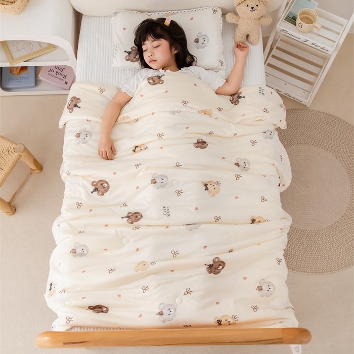 91家纺网 家纺一手货源 找家纺 2026新款A类针织棉被芯夏凉被春秋被冬被儿童学生成人冬被加厚被子大豆被四季款—儿童图 熊熊宝贝