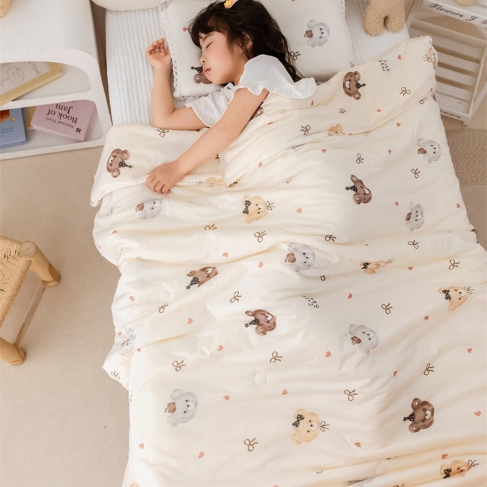 91家纺网 家纺一手货源 找家纺 2026新款A类针织棉被芯夏凉被春秋被冬被儿童学生成人冬被加厚被子大豆被四季款—儿童图 熊熊宝贝