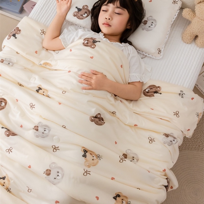 91家纺网 家纺一手货源 找家纺 2026新款A类针织棉被芯夏凉被春秋被冬被儿童学生成人冬被加厚被子大豆被四季款—儿童图 熊熊宝贝