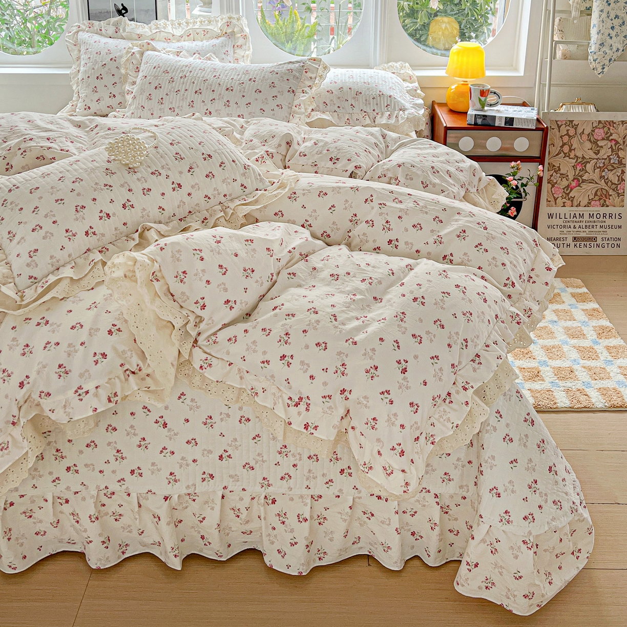 91家纺网 家纺一手货源 找家纺 梦莱斯 2026新款小清新可爱风纯棉花边床盖四件套 奶白紫菀