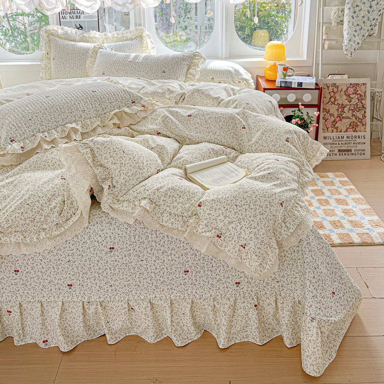 91家纺网 家纺一手货源 找家纺  梦莱斯 2026新款小清新可爱风纯棉花边床盖四件套 奶油小樱桃