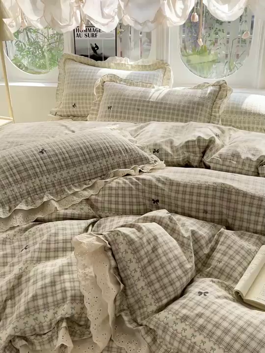 91家纺网 家纺一手货源 找家纺  梦莱斯 2026新款小清新可爱风纯棉花边床盖四件套 绿格小蝴蝶