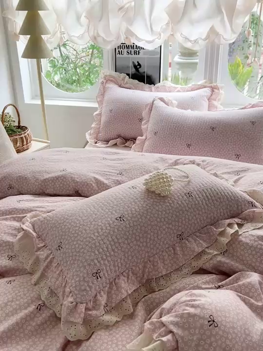 91家纺网 家纺一手货源 找家纺  梦莱斯 2026新款小清新可爱风纯棉花边床盖四件套 甜心蝴蝶结