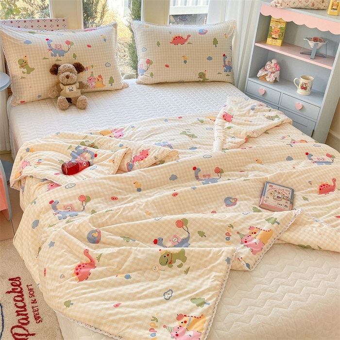 91家纺网 家纺一手货源 找家纺 2026新款A类针织棉被芯夏凉被春秋被冬被儿童学生成人冬被加厚被子大豆被—影棚图 格子恐龙