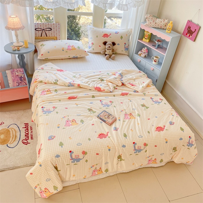 91家纺网 家纺一手货源 找家纺 2026新款A类针织棉被芯夏凉被春秋被冬被儿童学生成人冬被加厚被子大豆被—影棚图 格子恐龙