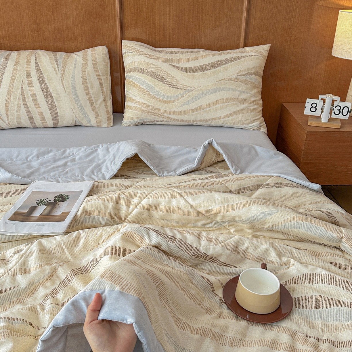 91家纺网 家纺一手货源 找家纺 尊妙被业 2026新款里外全棉100%新疆棉花夏被被子被芯-简约风 浪织纹