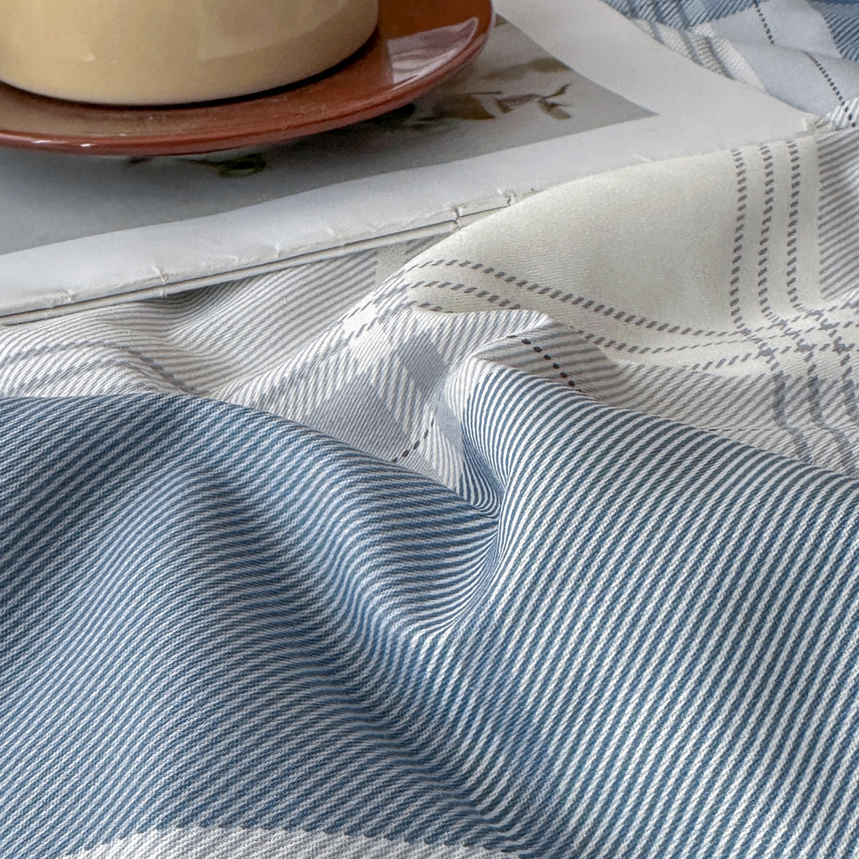 91家纺网 家纺一手货源 找家纺 尊妙被业 2026新款里外全棉100%新疆棉花夏被被子被芯-简约风 悬浮晶阵-蓝