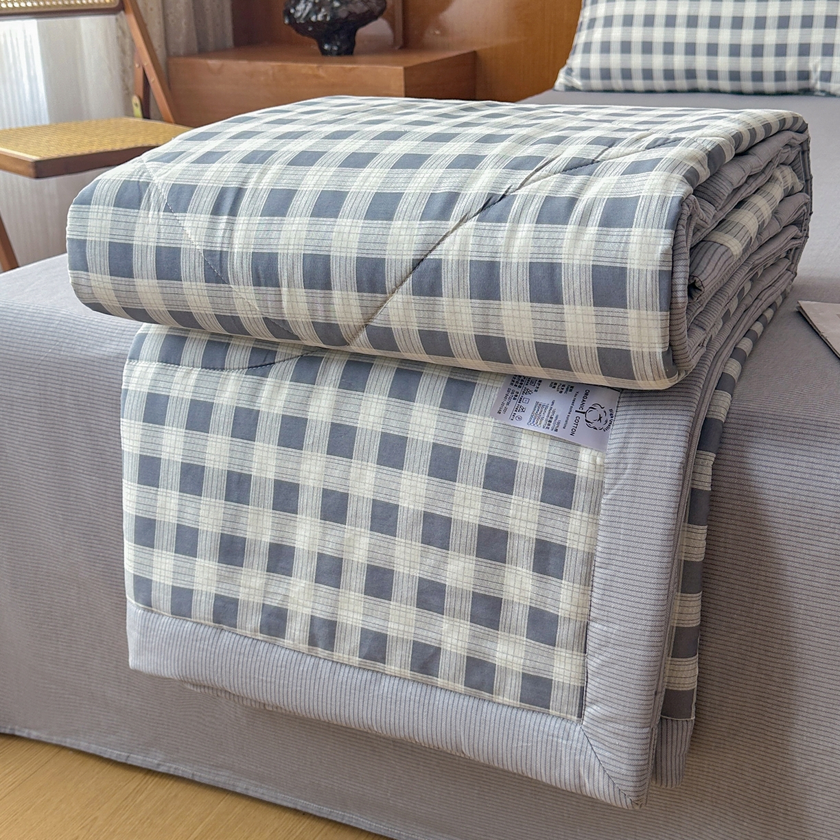 91家纺网 家纺一手货源 找家纺 尊妙被业 2026新款里外全棉100%新疆棉花夏被被子被芯-简约风 格瑞