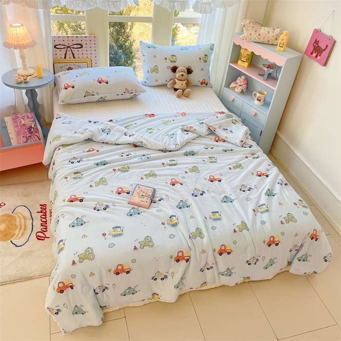 91家纺网 家纺一手货源 找家纺 2026新款A类针织棉被芯夏凉被春秋被冬被儿童学生成人冬被加厚被子大豆被—影棚图 汽车总动员