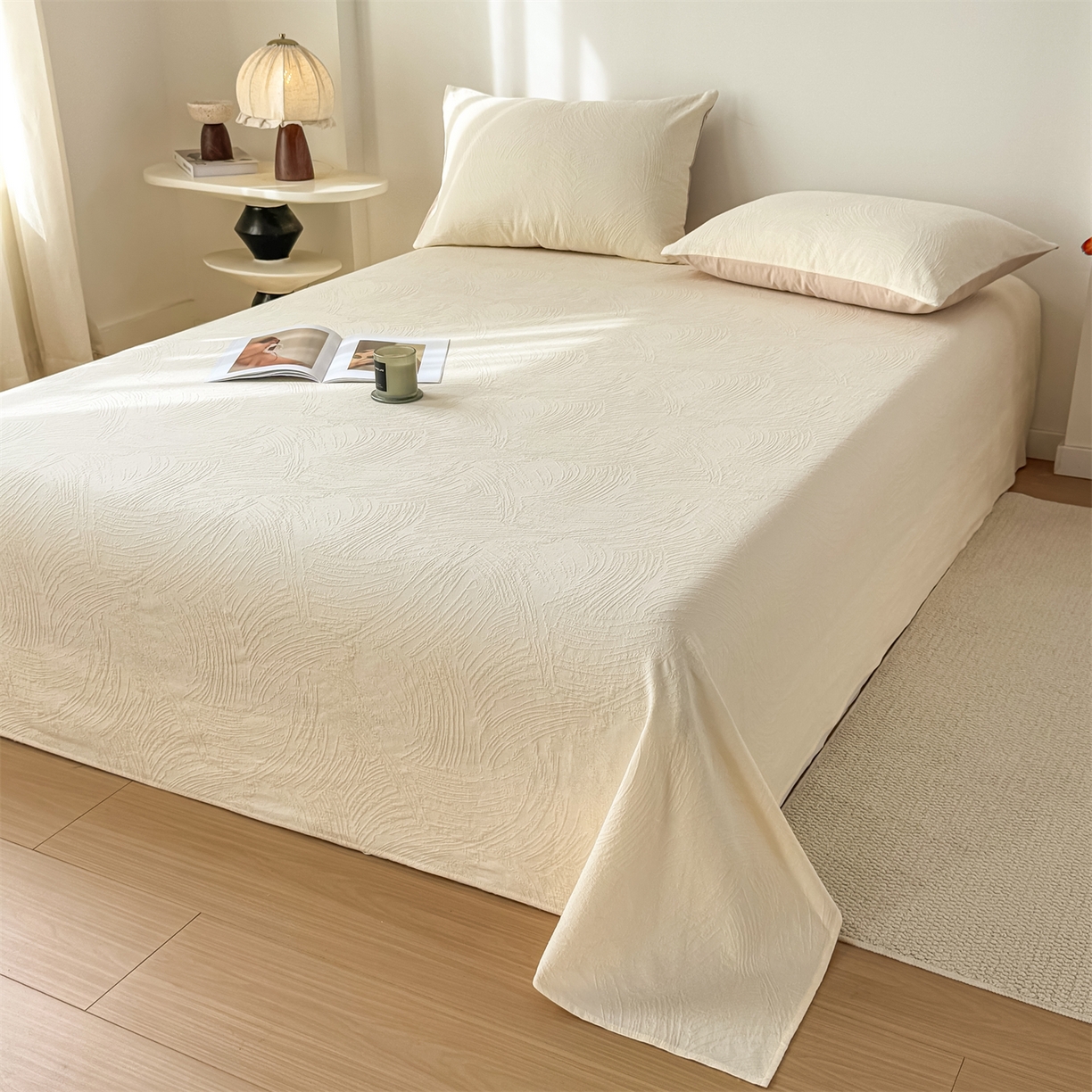 91家纺网 家纺一手货源 找家纺 女子家纺 2026新款全棉厚织三层水洗色织提花床单 柔丝漫语-杏仁奶霜