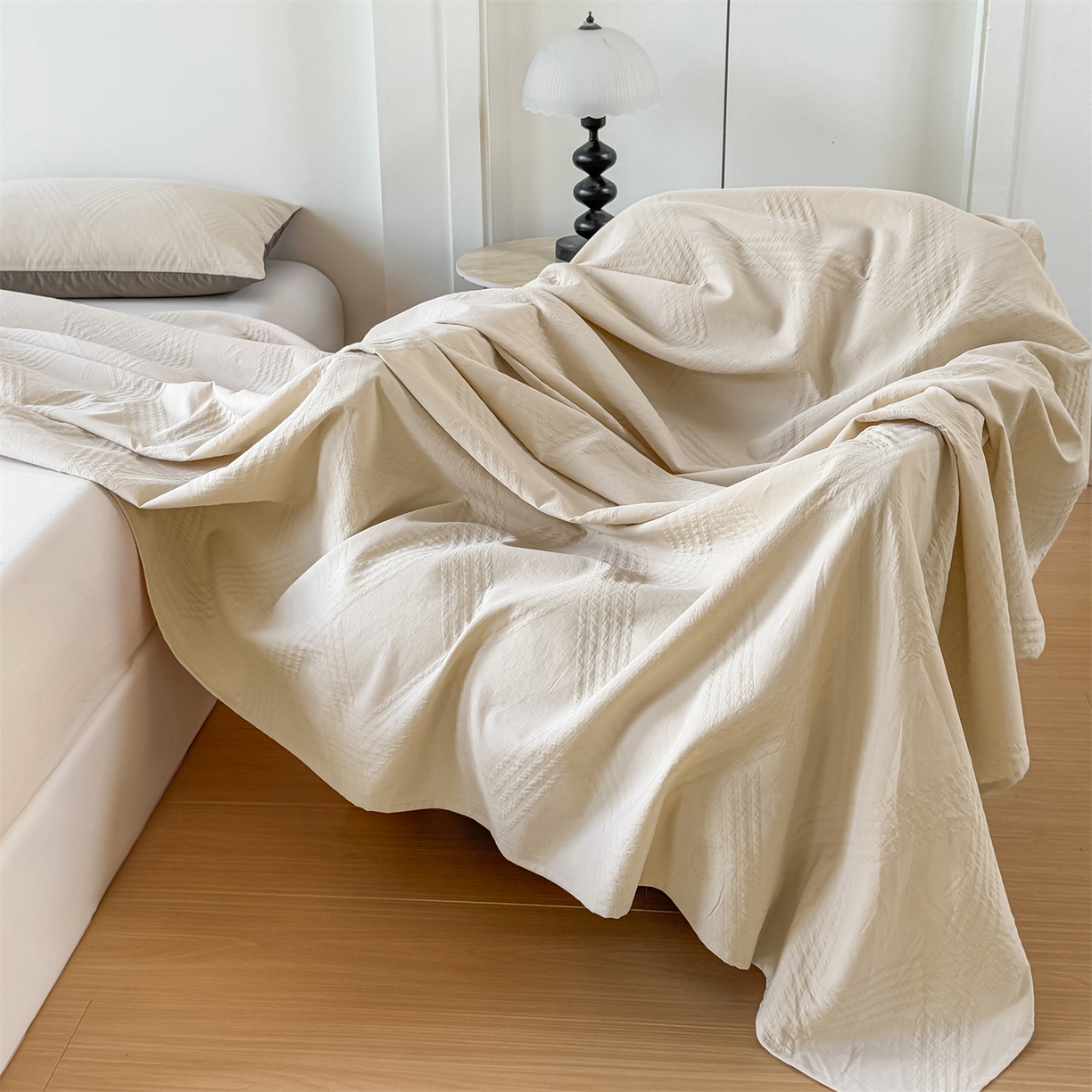 91家纺网 家纺一手货源 找家纺 女子家纺 2026新款全棉厚织三层水洗色织提花床单 维希-可可奶咖