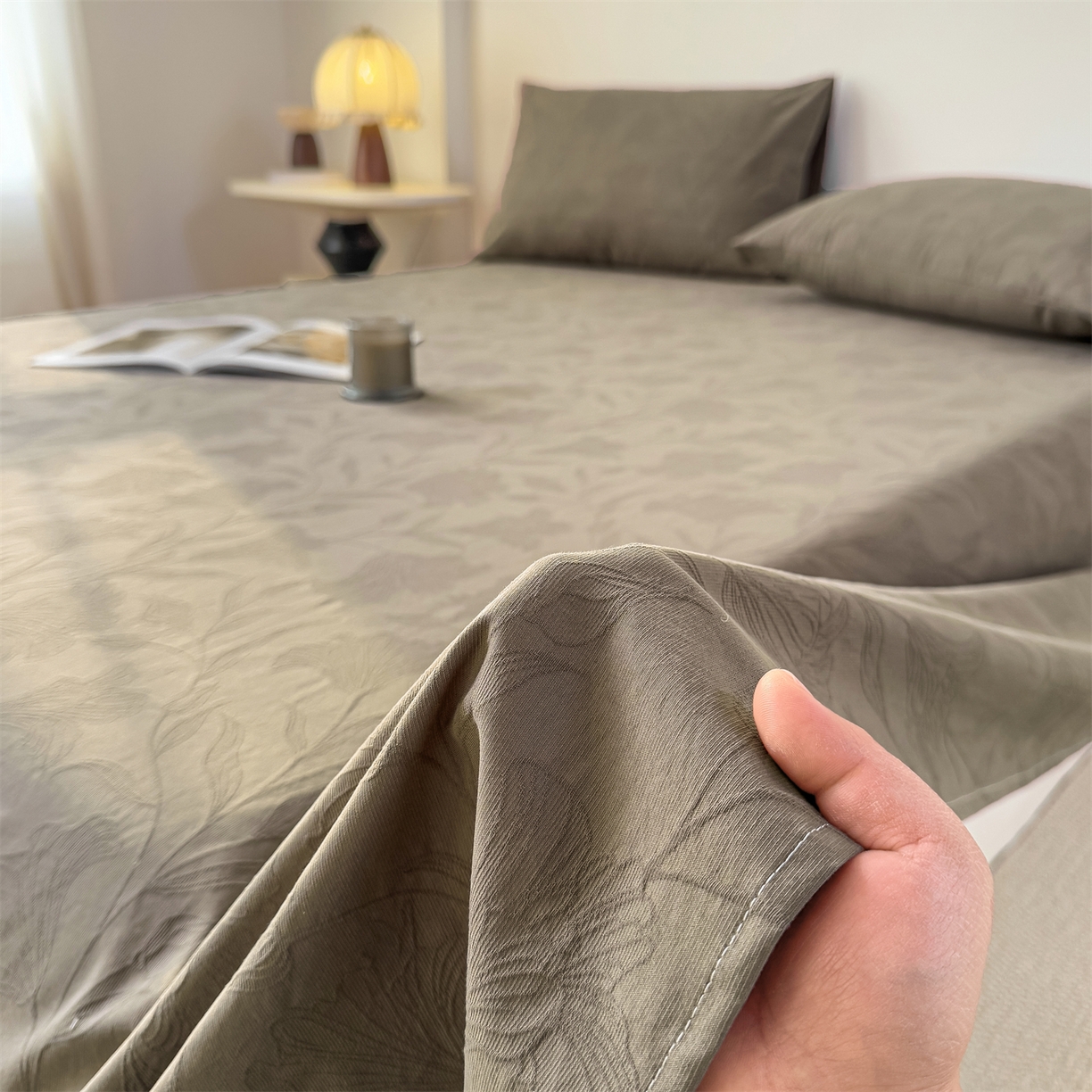 91家纺网 家纺一手货源 找家纺 女子家纺 2026新款全棉厚织三层水洗色织提花床单 芳菲-摩卡