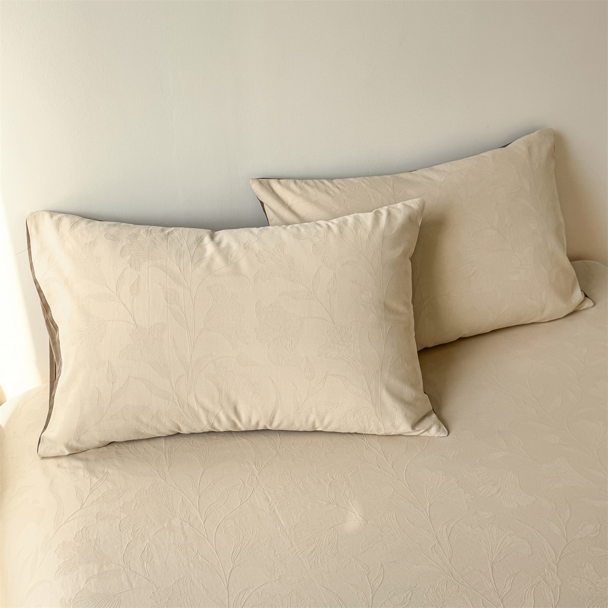 91家纺网 家纺一手货源 找家纺 女子家纺 2026新款全棉厚织三层水洗色织提花床单 芳菲-可可奶咖