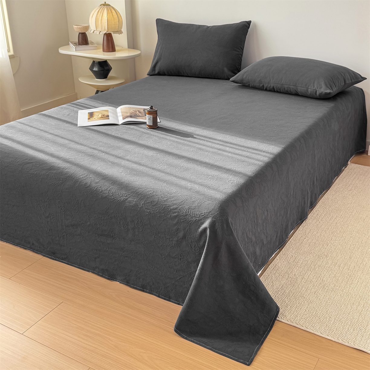 91家纺网 家纺一手货源 找家纺 女子家纺 2026新款全棉厚织三层水洗色织提花床单 罗格西亚-素墨