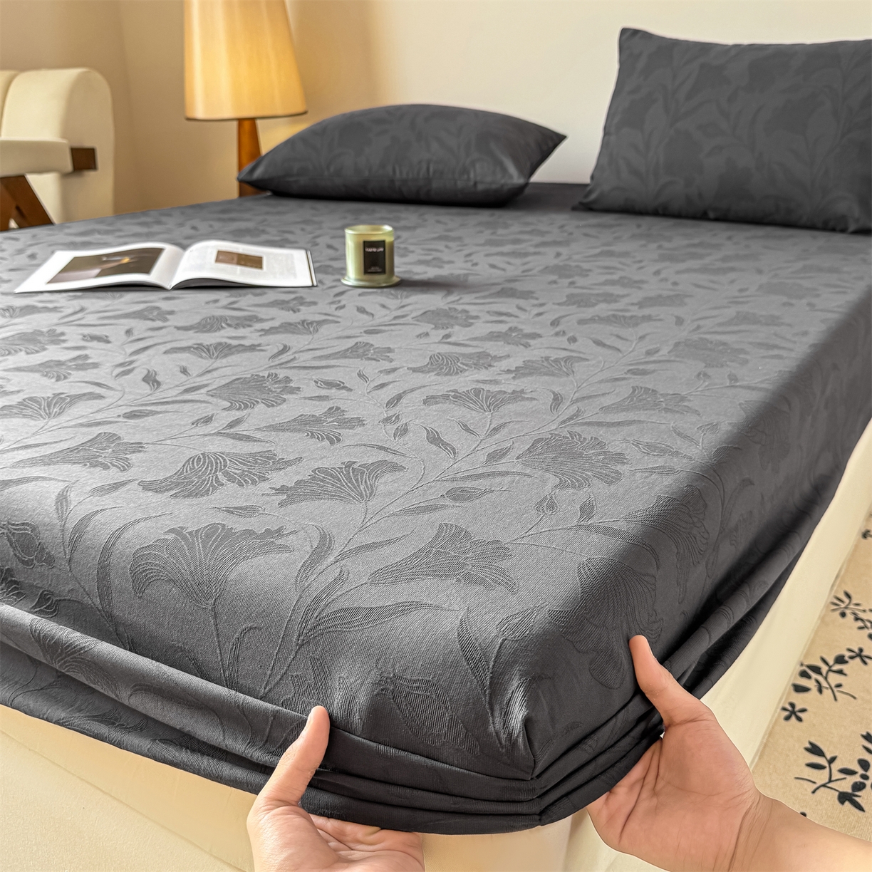 91家纺网 家纺一手货源 找家纺 女子家纺 2026新款全棉厚织三层水洗色织提花床笠 芳菲-素墨