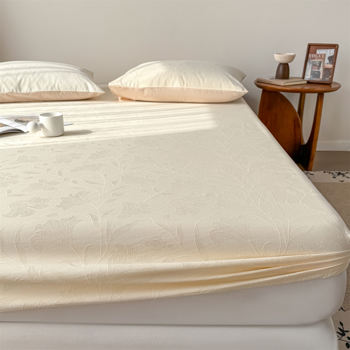 91家纺网 家纺一手货源 找家纺 女子家纺 2026新款全棉厚织三层水洗色织提花床笠 芳菲-杏仁奶霜