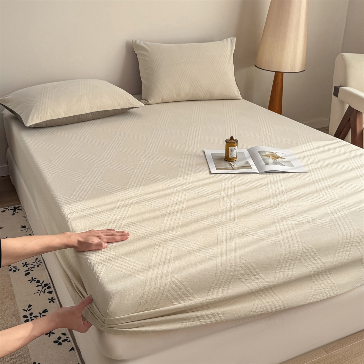 91家纺网 家纺一手货源 找家纺 女子家纺 2026新款全棉厚织三层水洗色织提花床笠 维希-可可奶咖