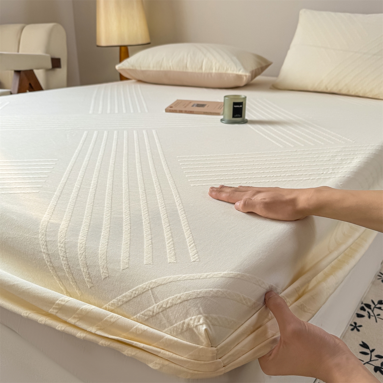 91家纺网 家纺一手货源 找家纺 女子家纺 2026新款全棉厚织三层水洗色织提花床笠 云汐-杏仁奶霜